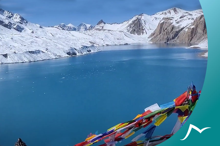 Witness the Enchanting Splendor of the Highest-Altitude Lake in the World Witness the Enchanting Splendor of the Highest-Altitude Lake in the World